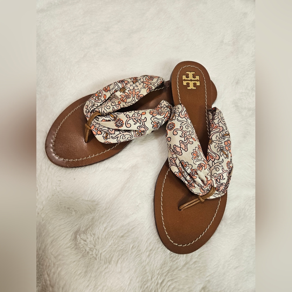 Tory Burch Carson Flat Thong Sandals Size 7.5M - Picture 2 of 4